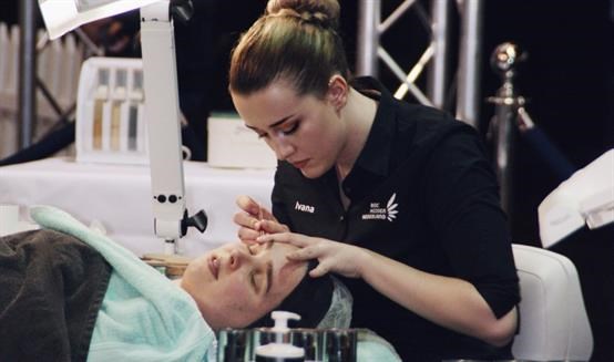 Hulp gevraagd: training Nederlandse schoonheidsspecialiste Euroskills