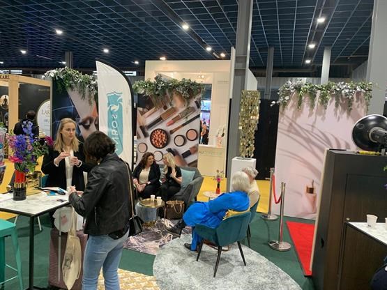 Volle lounge op de Beauty Trade Special 2